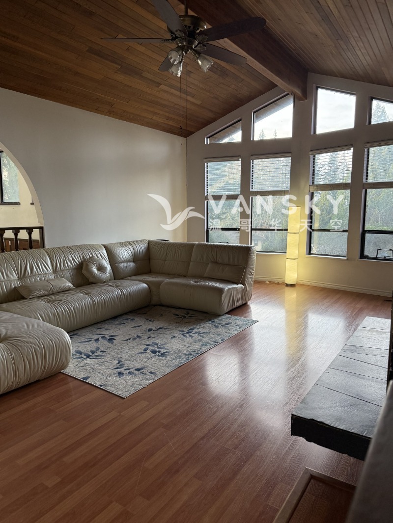 260110144628_L living.jpg